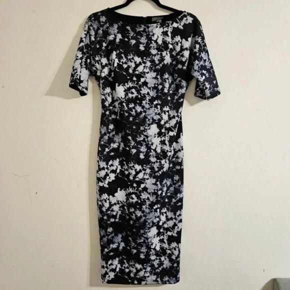 Vince Camuto Abstract Print Sheath Dress - Picture 1 of 6